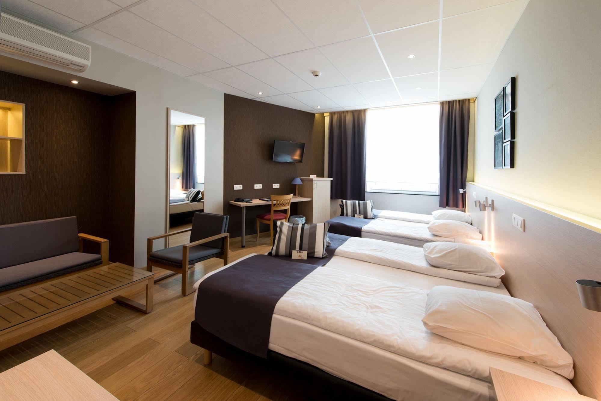 De L'univers Hotel